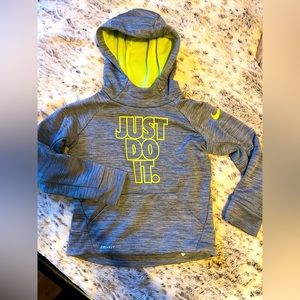 Boys 4/5 NIKE hoodie LIKE NEW